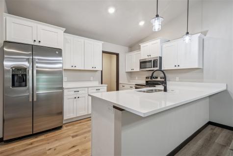817 Prairie View Drive West Branch IA 52358