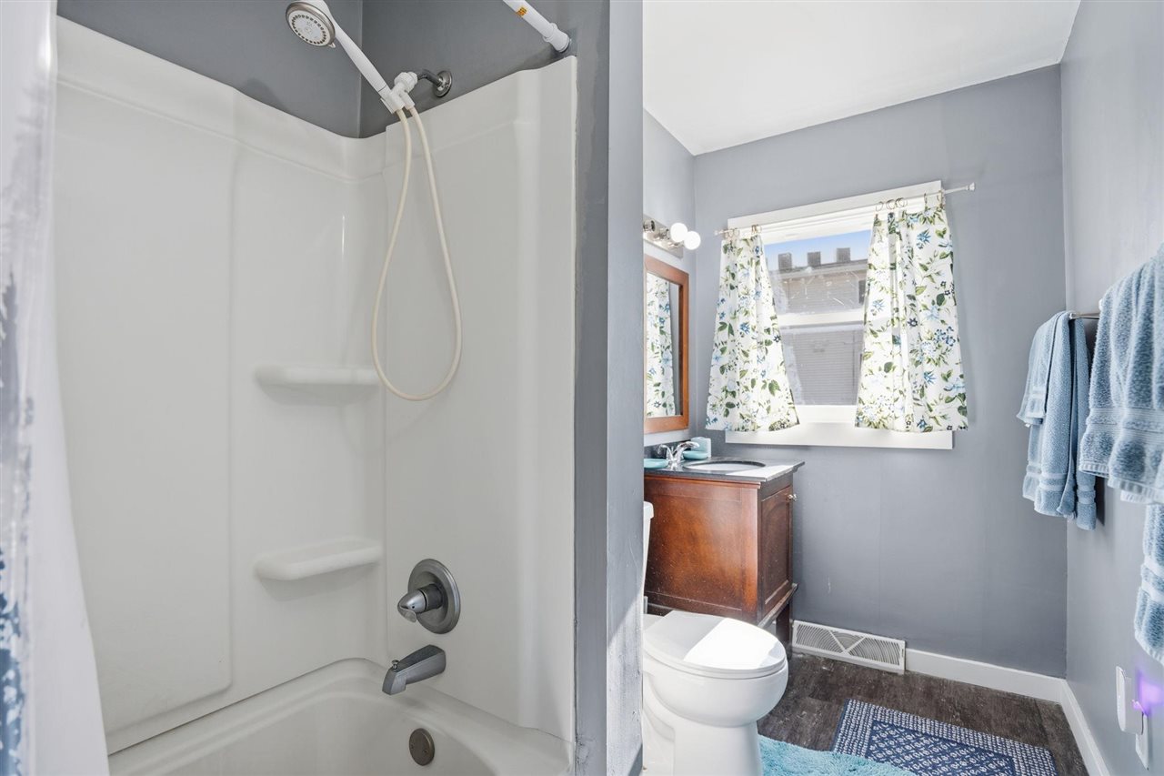 51 Oklahoma Avenue SW Cedar Rapids IA 52404