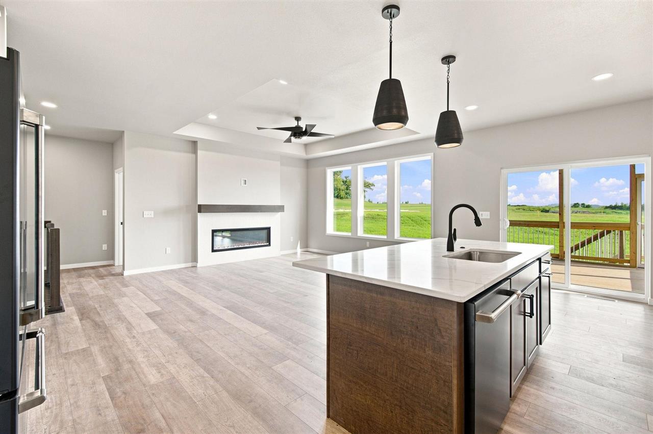 3048 Ridgeview Circle Coralville IA 52241