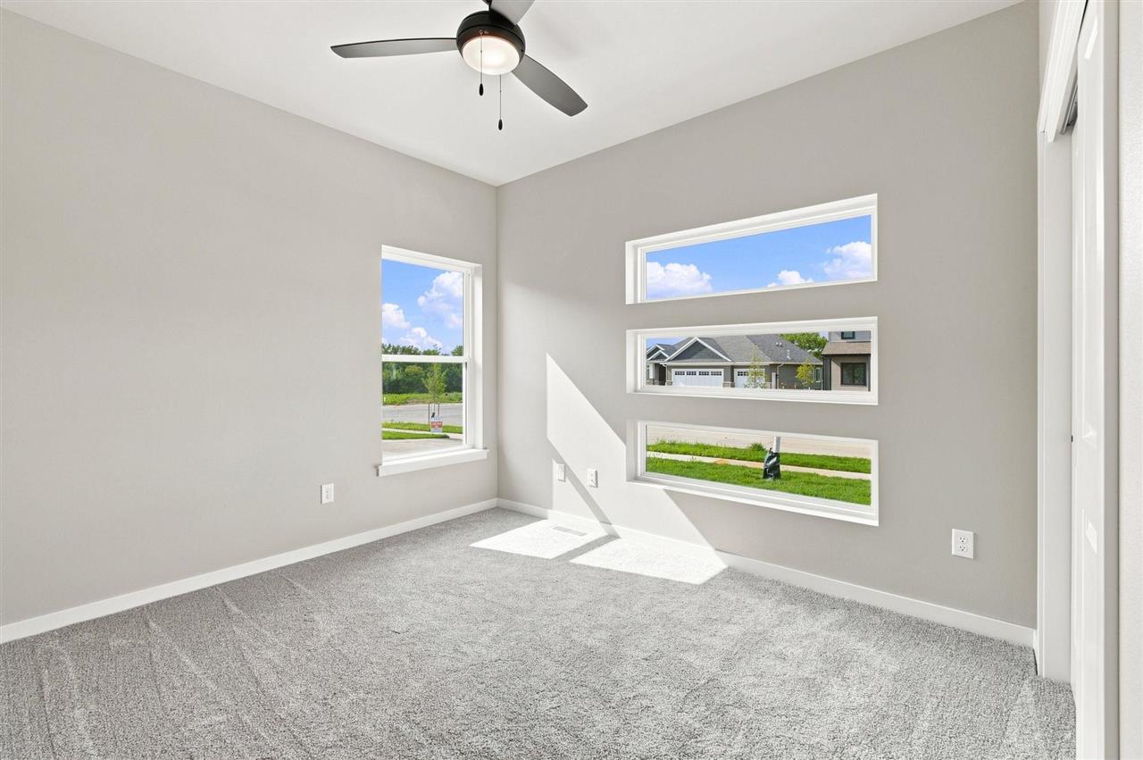 3048 Ridgeview Circle Coralville IA 52241