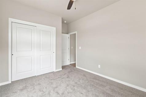 3048 Ridgeview Circle Coralville IA 52241