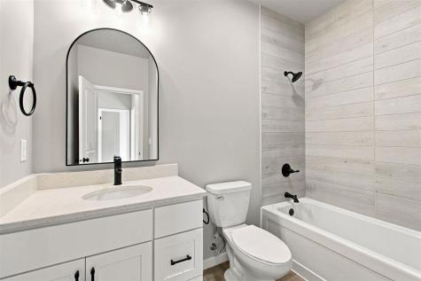 3048 Ridgeview Circle Coralville IA 52241