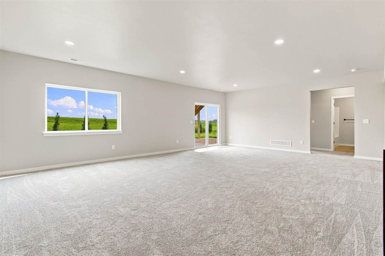 3048 Ridgeview Circle Coralville IA 52241