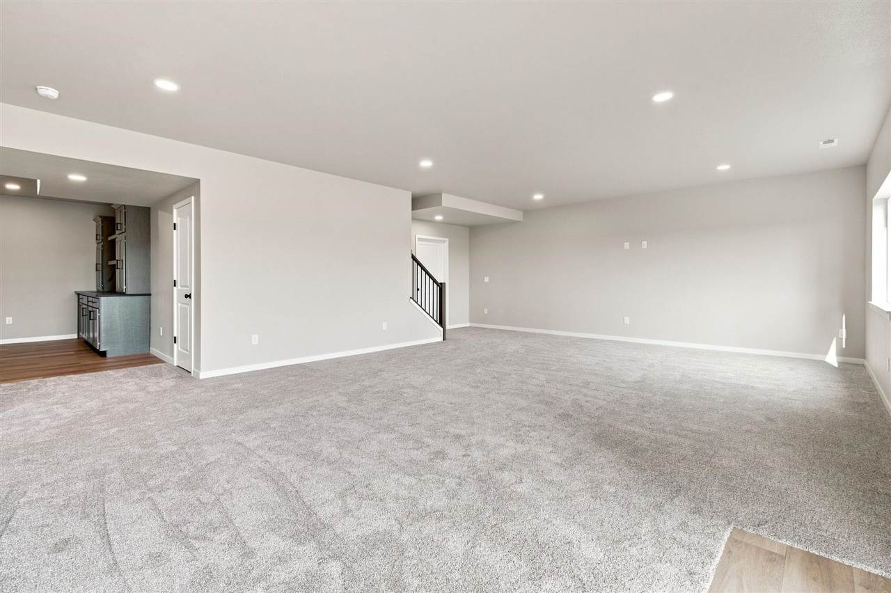 3048 Ridgeview Circle Coralville IA 52241
