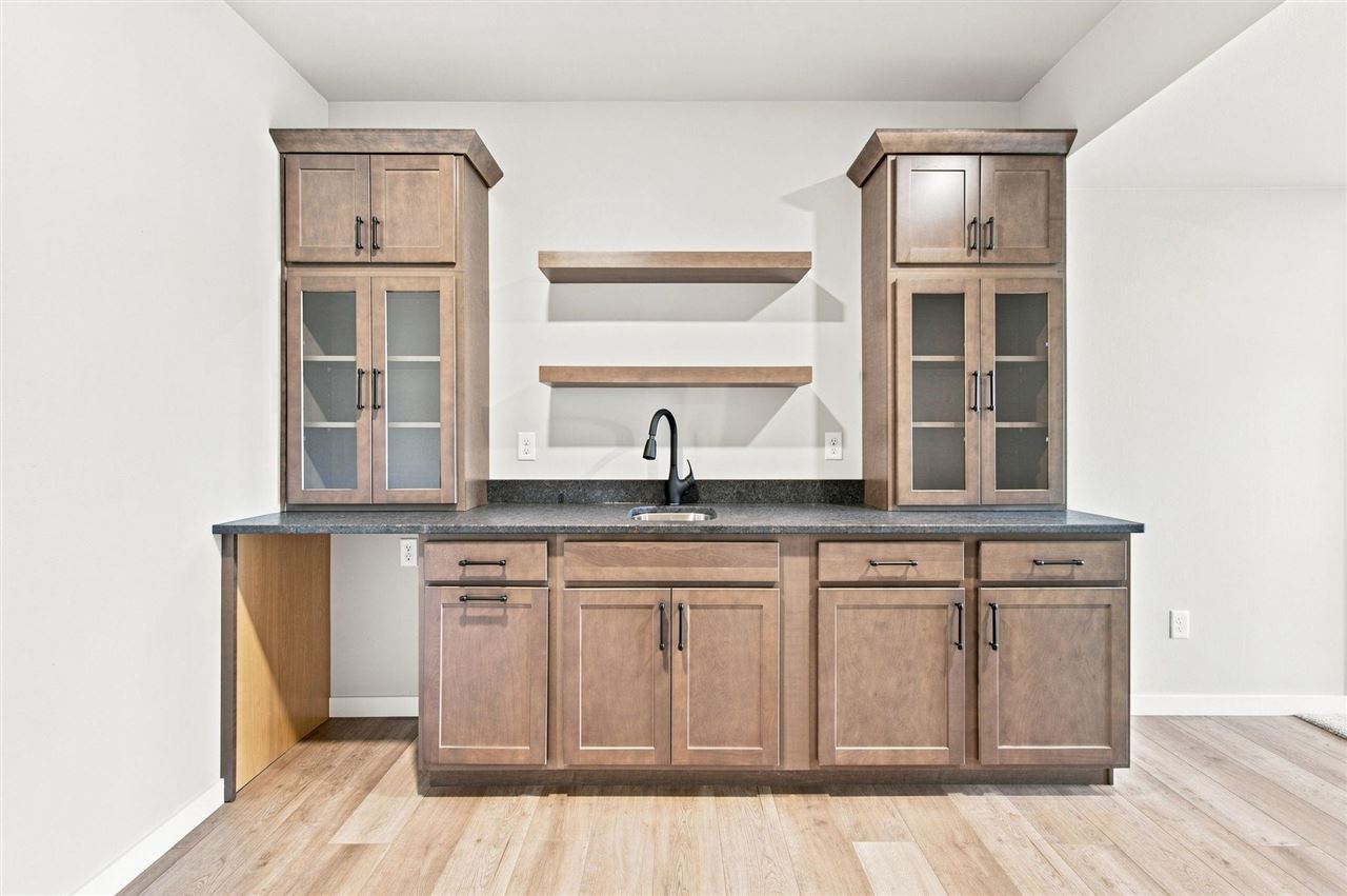 3048 Ridgeview Circle Coralville IA 52241