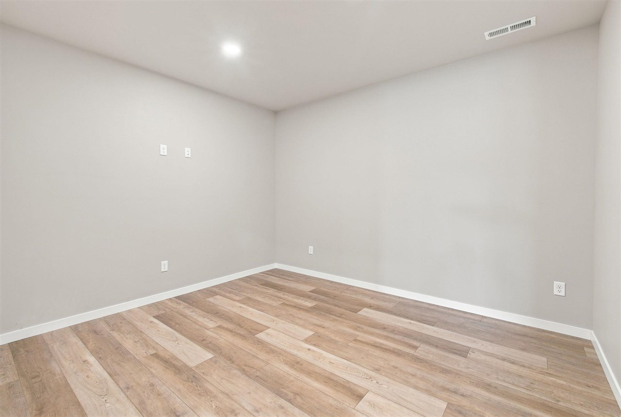 3048 Ridgeview Circle Coralville IA 52241