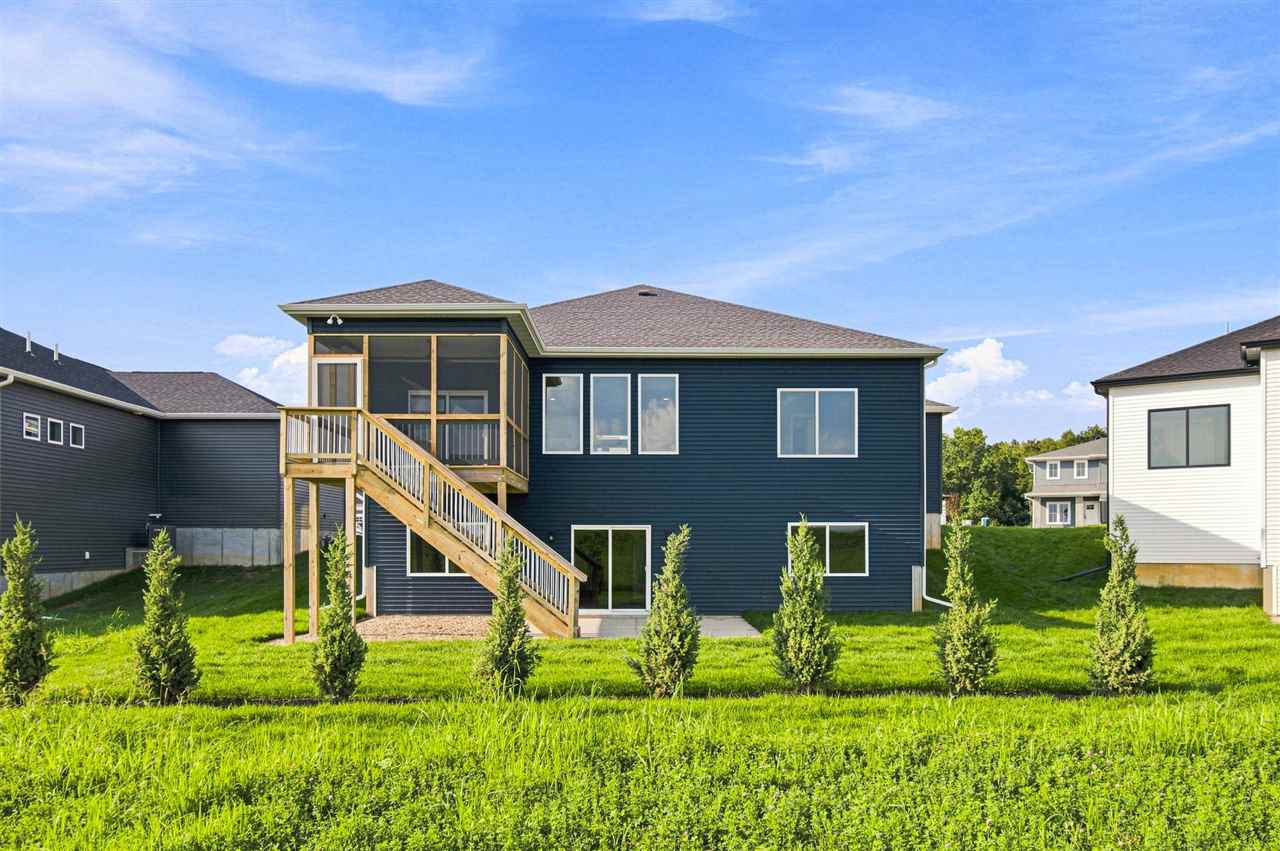 3048 Ridgeview Circle Coralville IA 52241