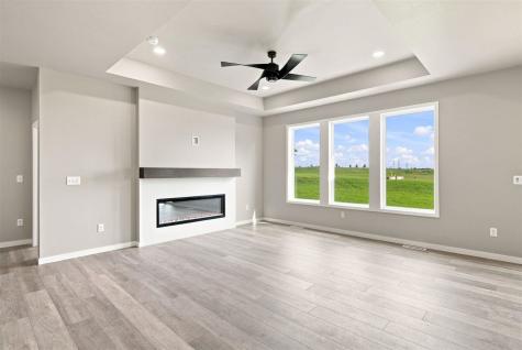 3048 Ridgeview Circle Coralville IA 52241