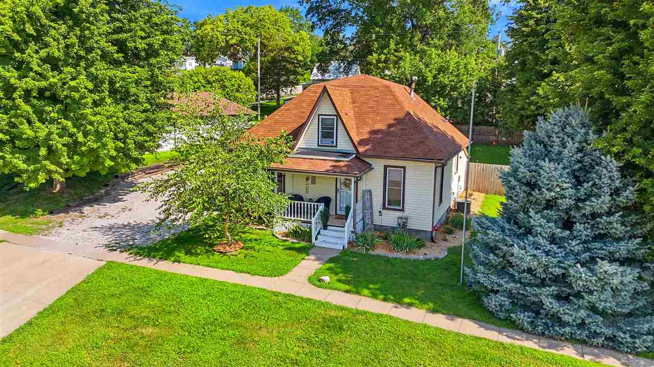 131 E 2nd Street Riverside IA 52327