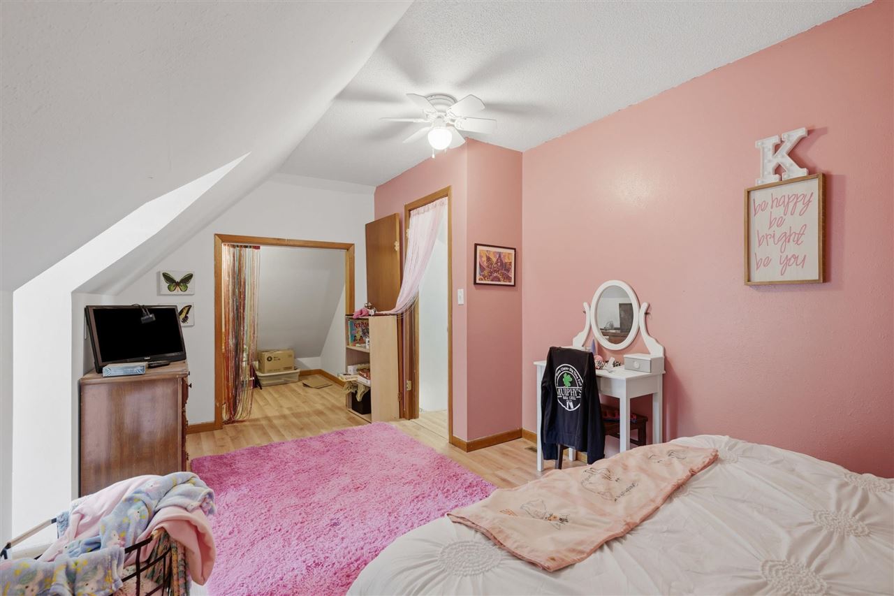 131 E 2nd Street Riverside IA 52327