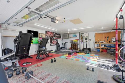131 E 2nd Street Riverside IA 52327