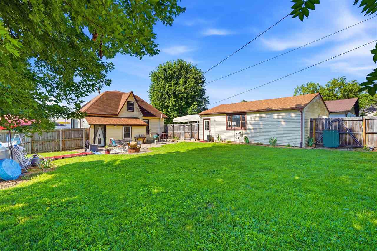 131 E 2nd Street Riverside IA 52327