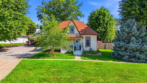131 E 2nd Street Riverside IA 52327