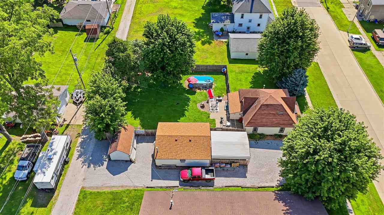 131 E 2nd Street Riverside IA 52327