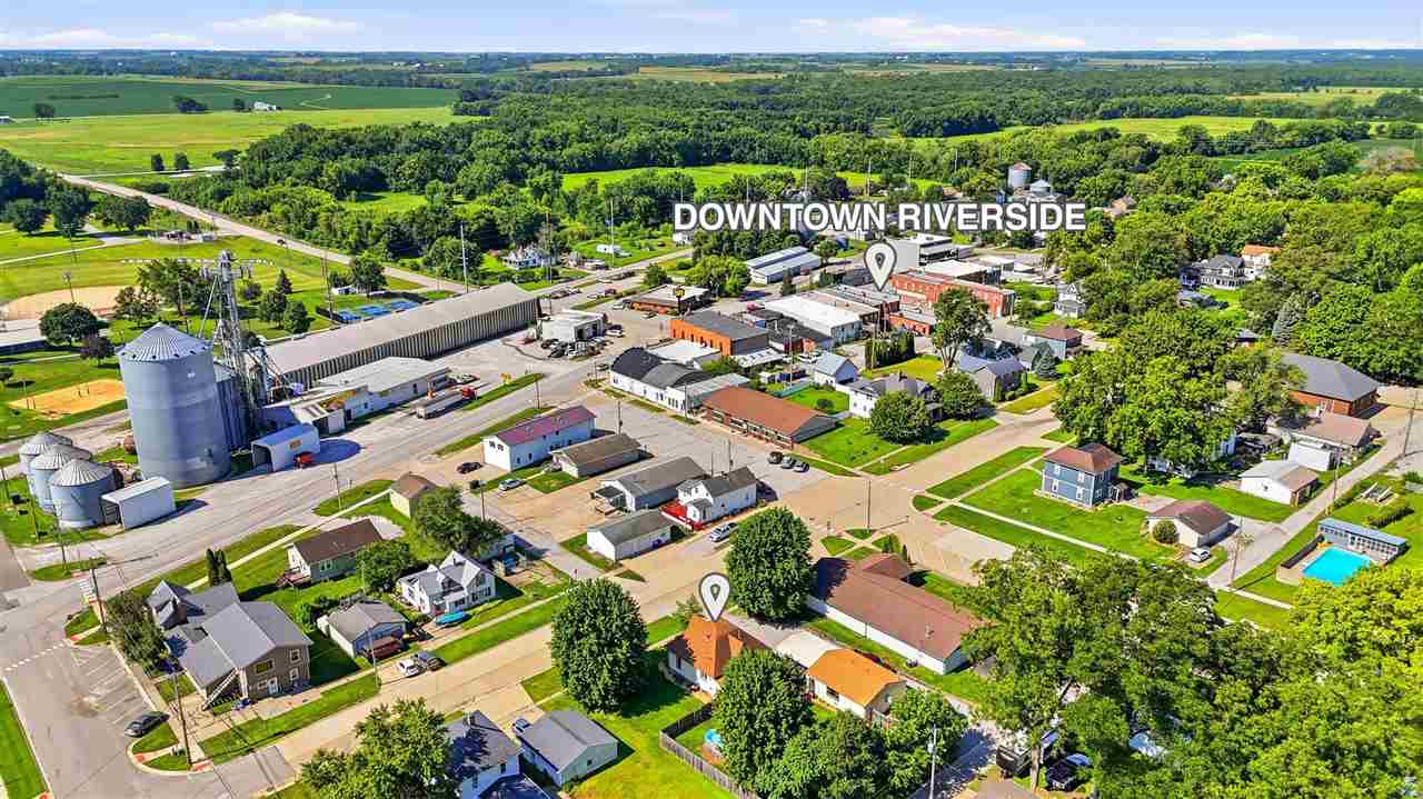 131 E 2nd Street Riverside IA 52327