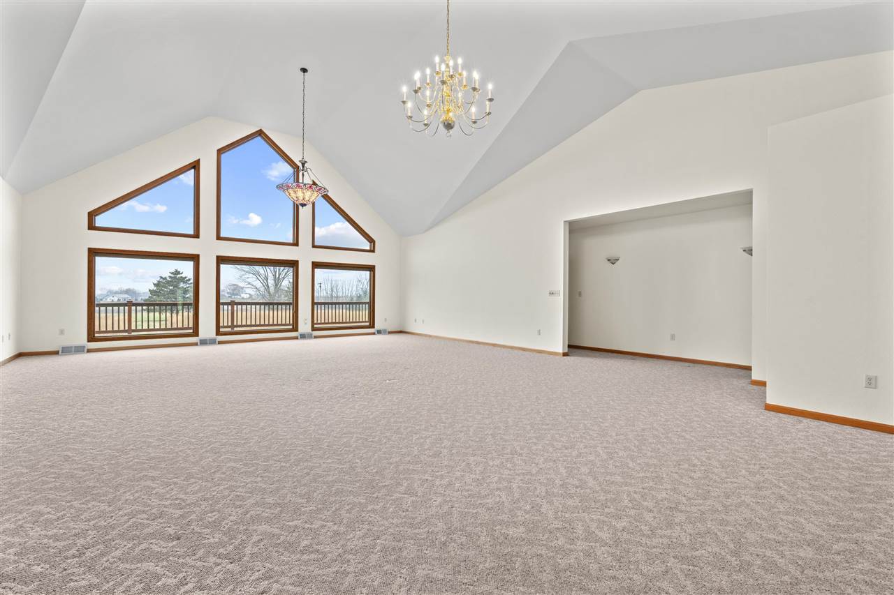 101 E 13th Street IA 50674