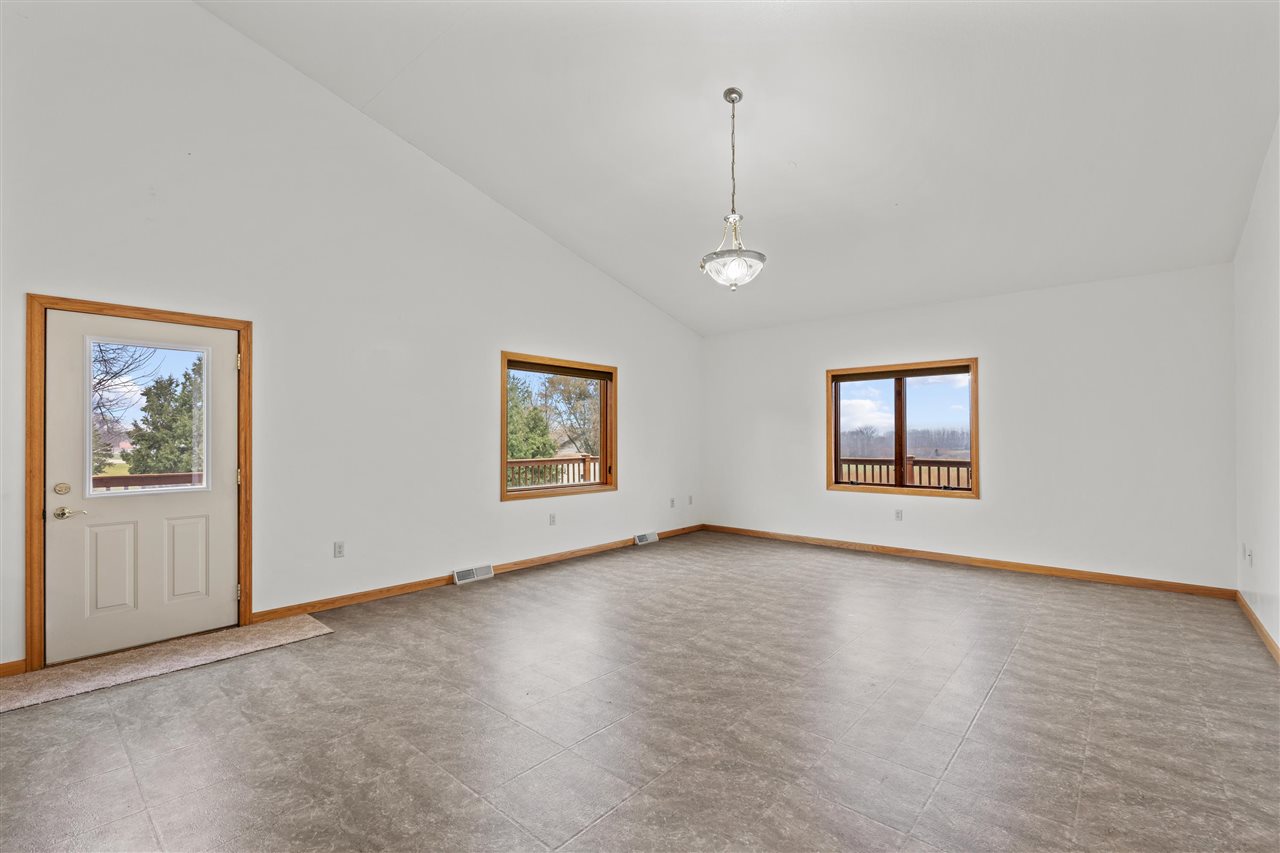 101 E 13th Street IA 50674