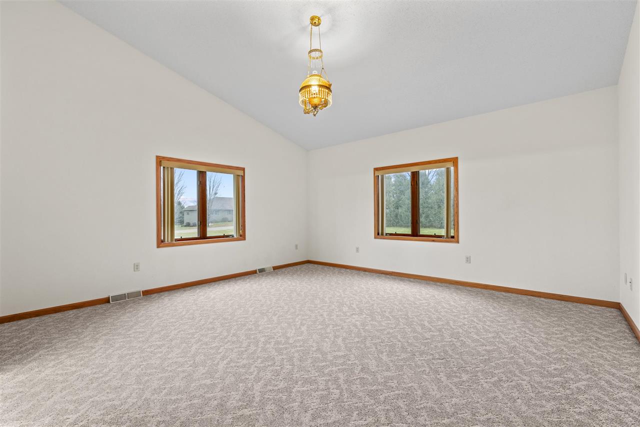 101 E 13th Street IA 50674