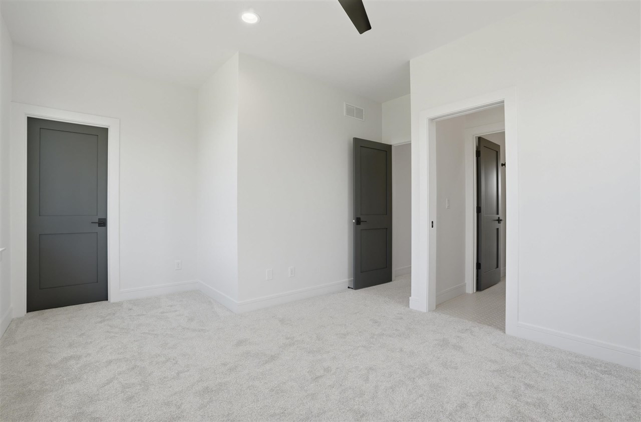 411 Macbride Trail Solon IA 52333