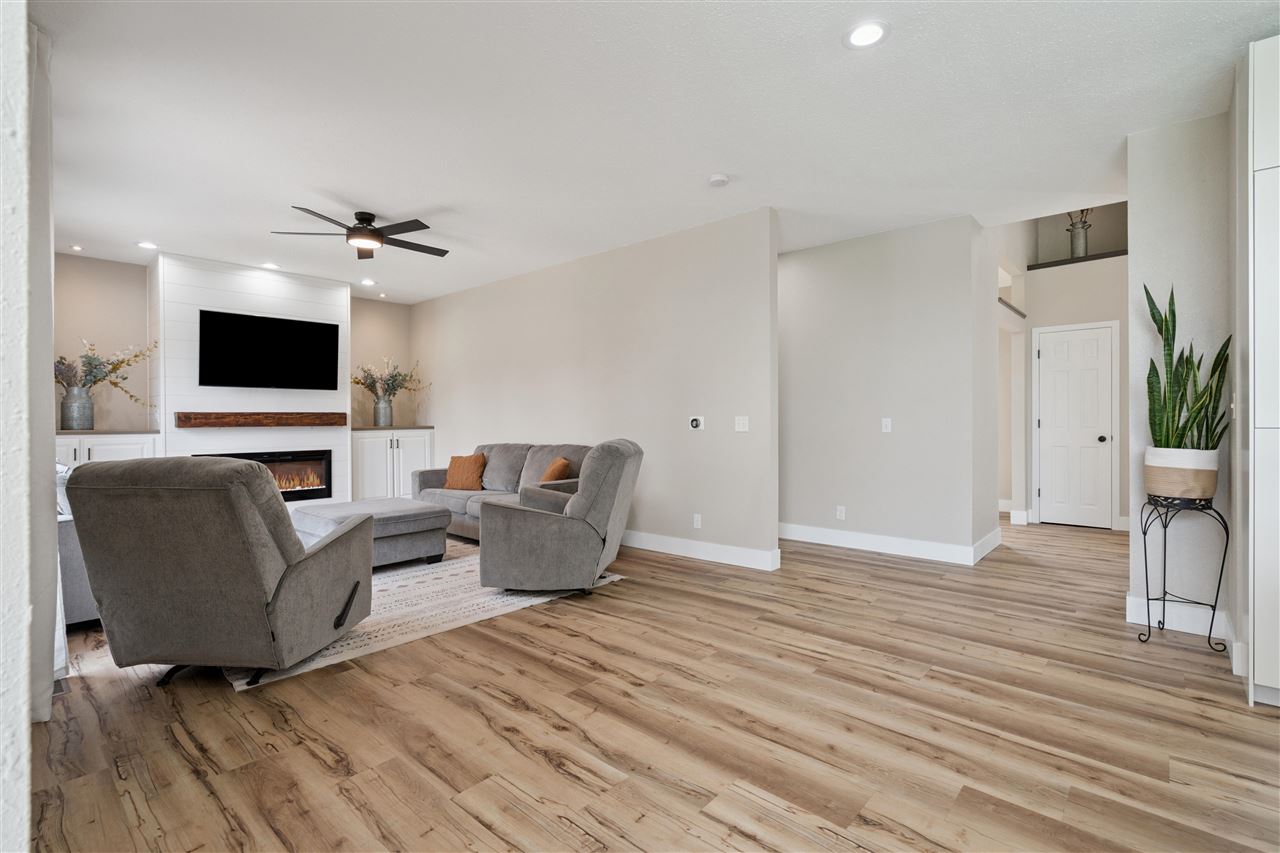 6300 Westwind Road Cedar Rapids IA 52411