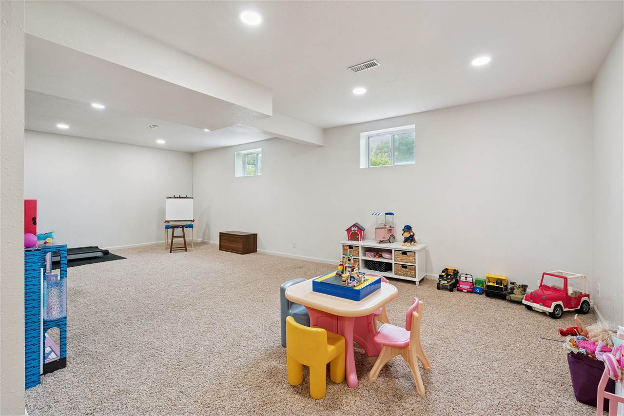 6300 Westwind Road Cedar Rapids IA 52411