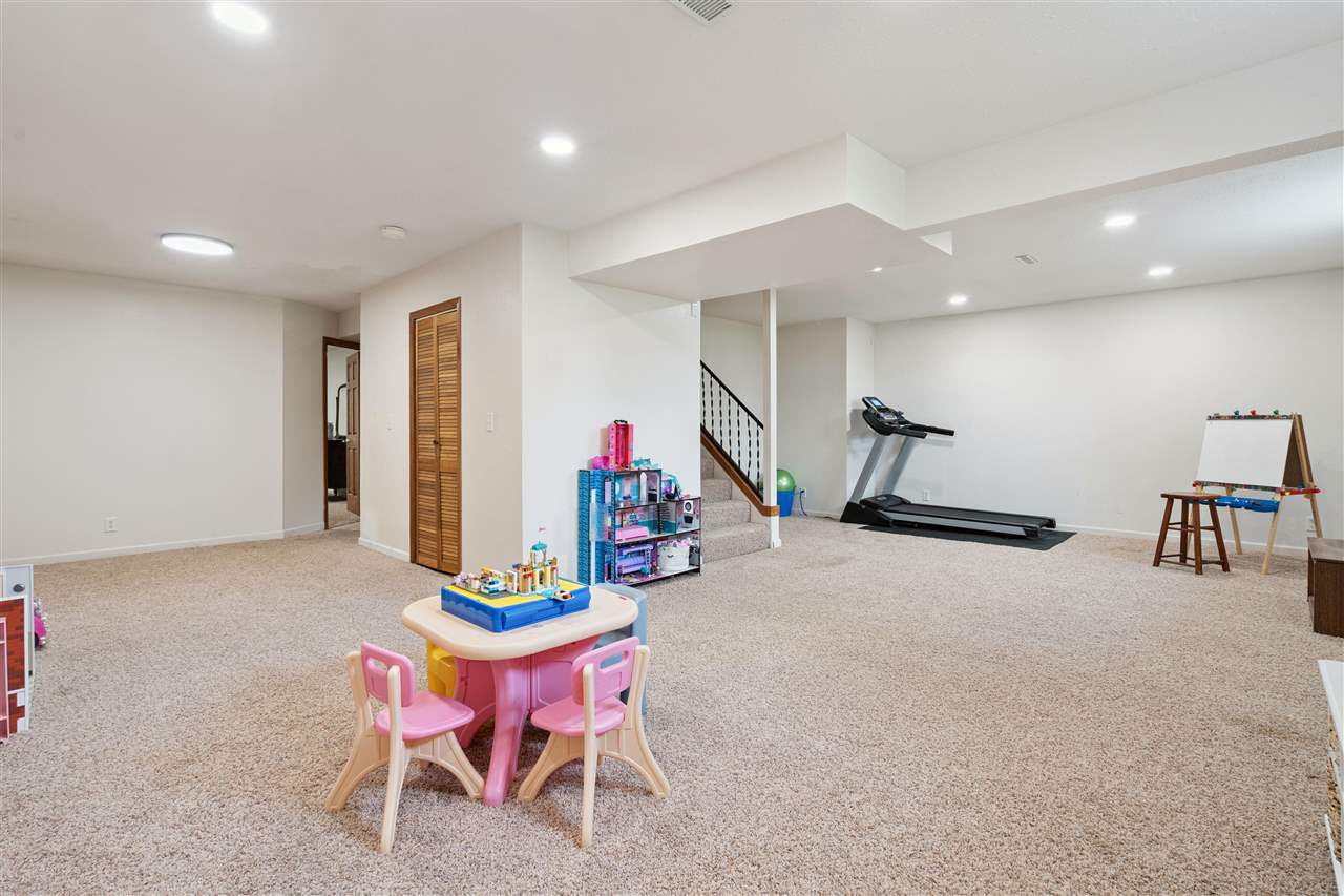 6300 Westwind Road Cedar Rapids IA 52411