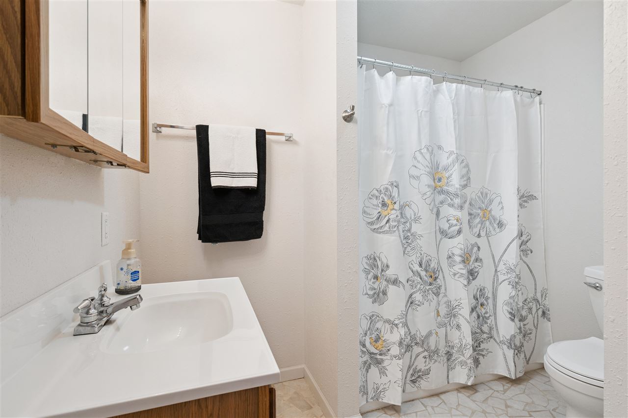 6300 Westwind Road Cedar Rapids IA 52411