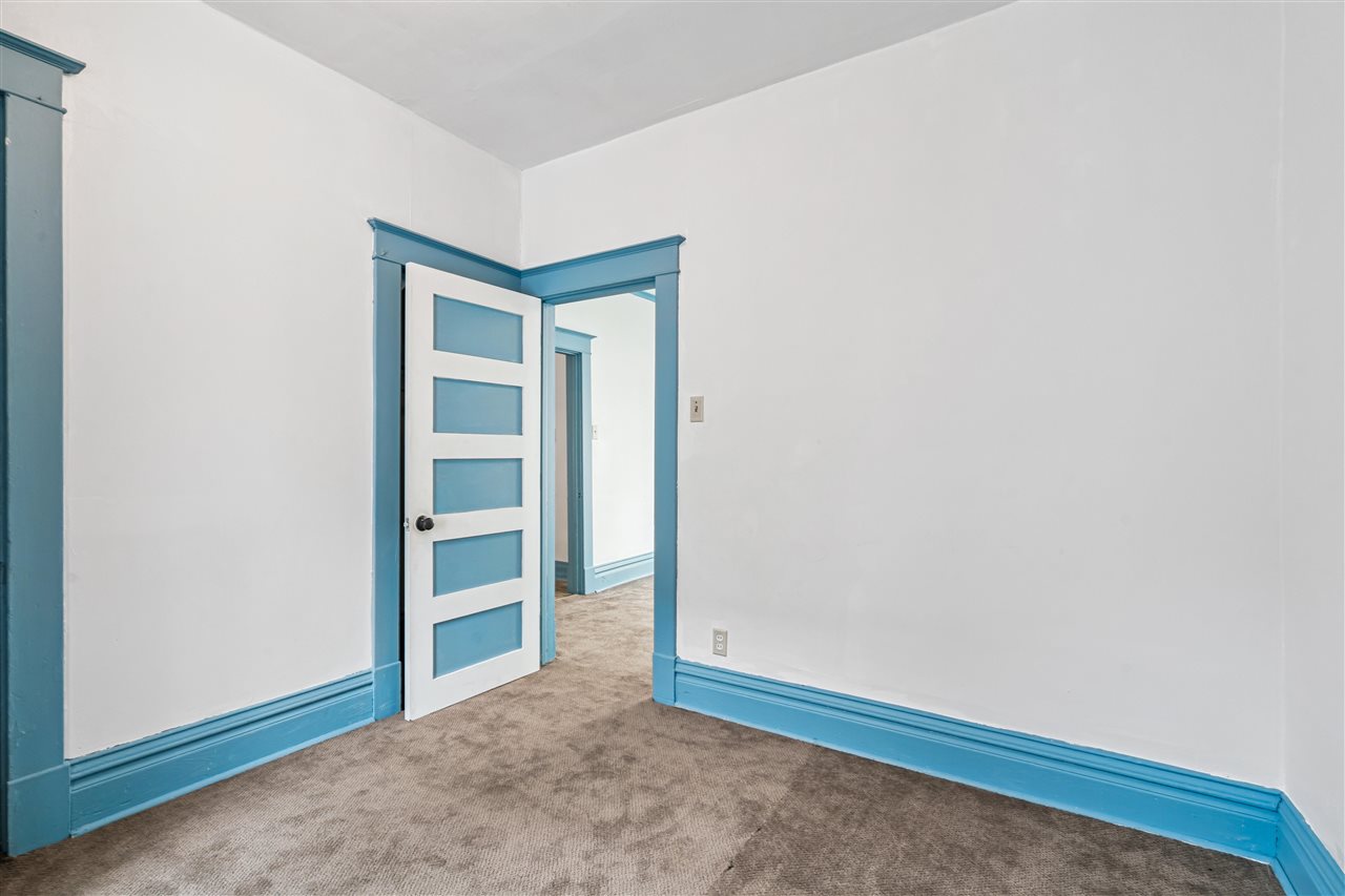 835 10th Street SW Cedar Rapids IA 52404