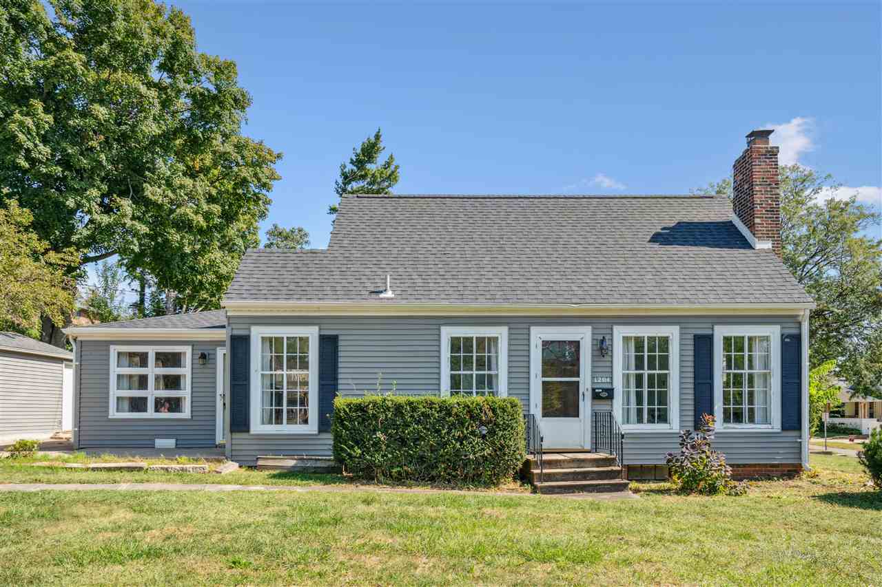 1204 Elmhurst Drive NE Cedar Rapids IA 52402