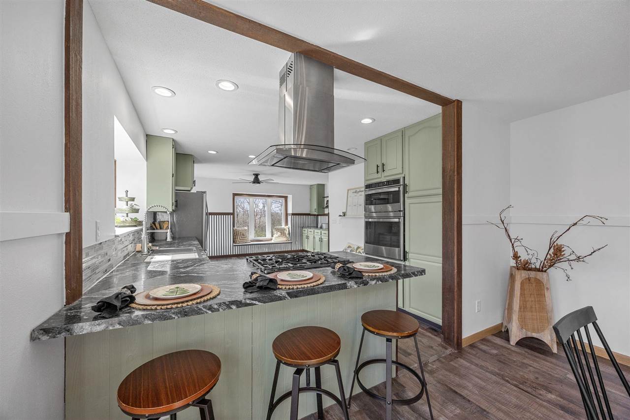 5750 J Street SW Cedar Rapids IA 52404