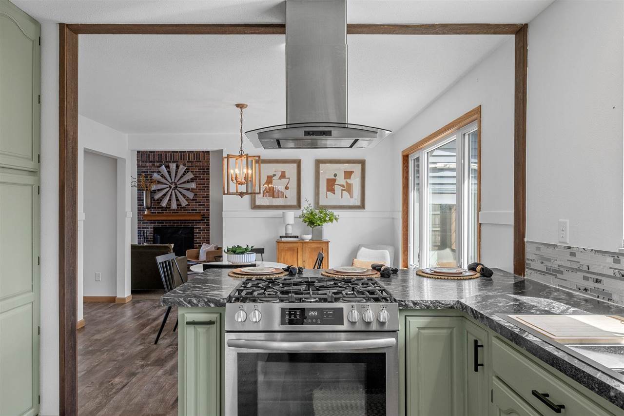 5750 J Street SW Cedar Rapids IA 52404