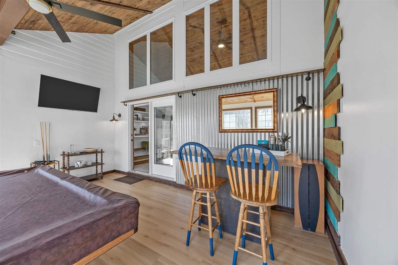 5750 J Street SW Cedar Rapids IA 52404