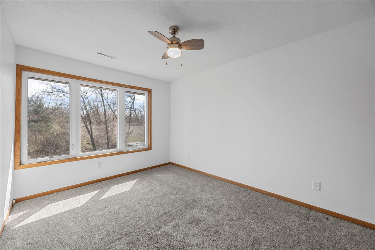 5750 J Street SW Cedar Rapids IA 52404