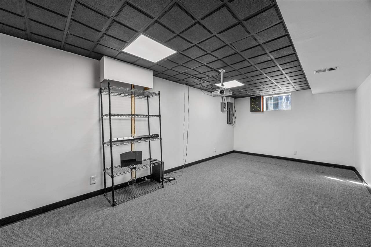 5750 J Street SW Cedar Rapids IA 52404