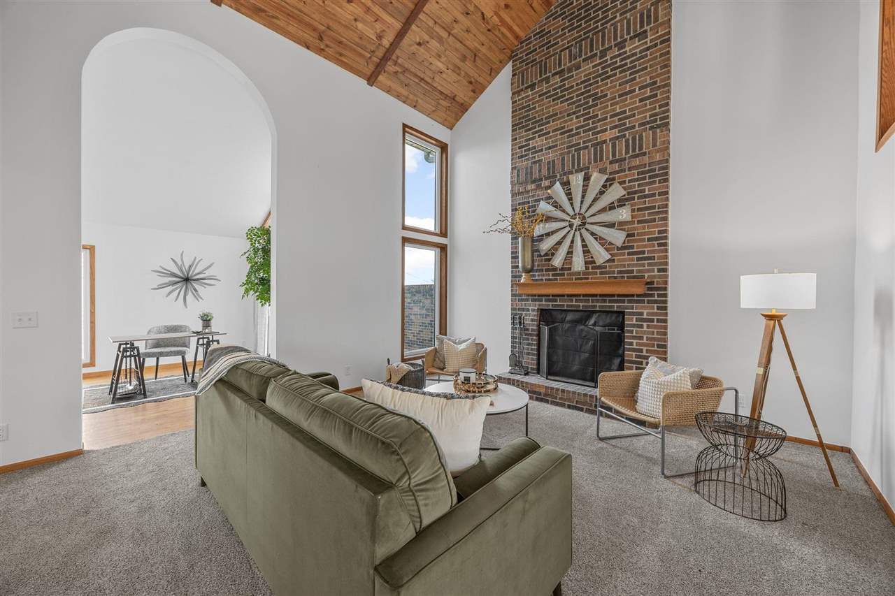 5750 J Street SW Cedar Rapids IA 52404