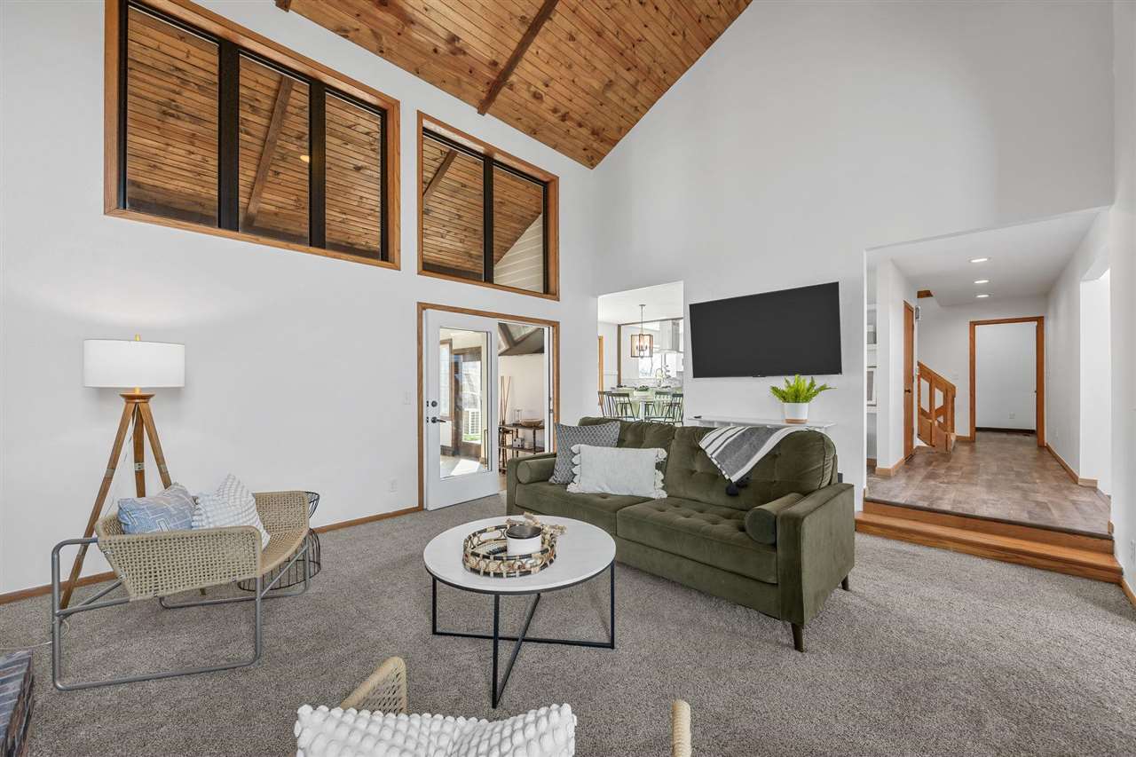 5750 J Street SW Cedar Rapids IA 52404