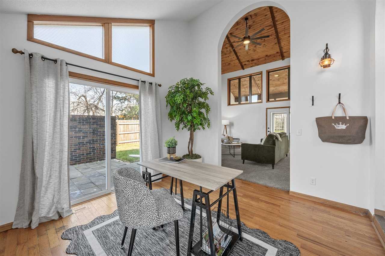 5750 J Street SW Cedar Rapids IA 52404