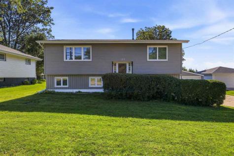 123 Edgewood Road SW Cedar Rapids IA 52404