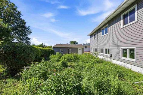 123 Edgewood Road SW Cedar Rapids IA 52404