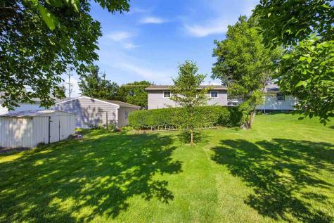 123 Edgewood Road SW Cedar Rapids IA 52404