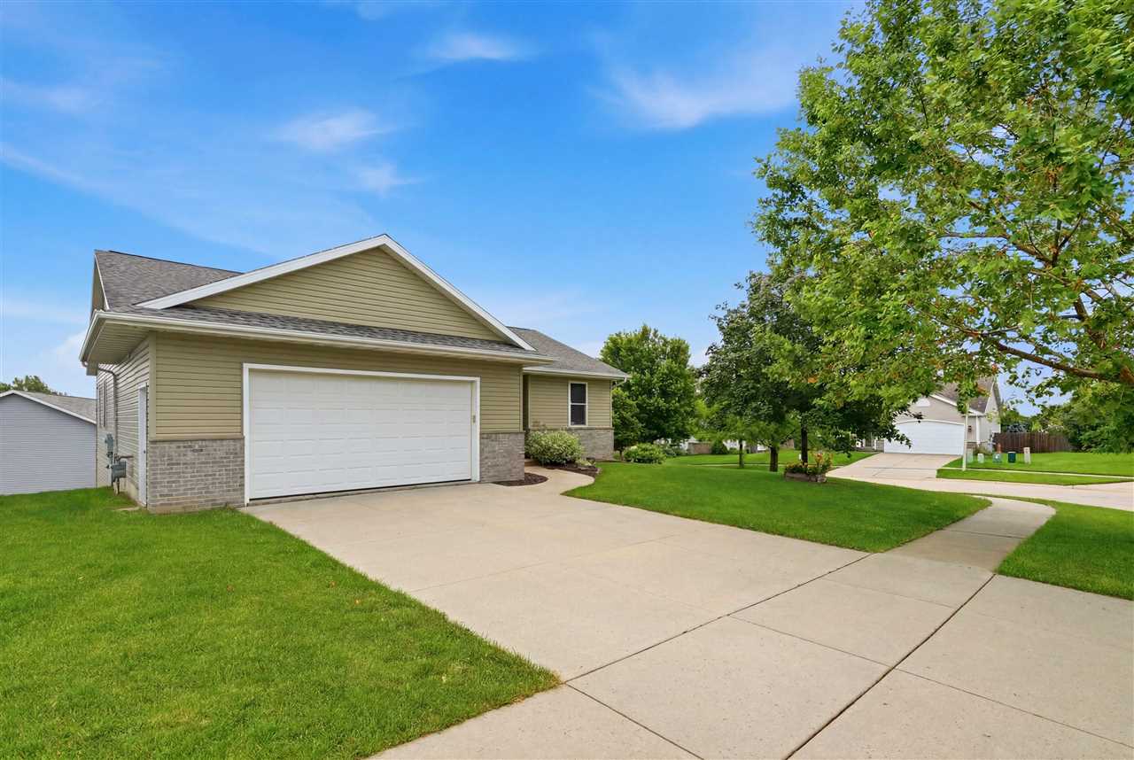 6205 Palmetto Circle SW Cedar Rapids IA 52404