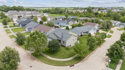 6205 Palmetto Circle SW Cedar Rapids IA 52404