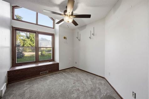 3533 NE Winterwood Court Cedar Rapids IA 52402