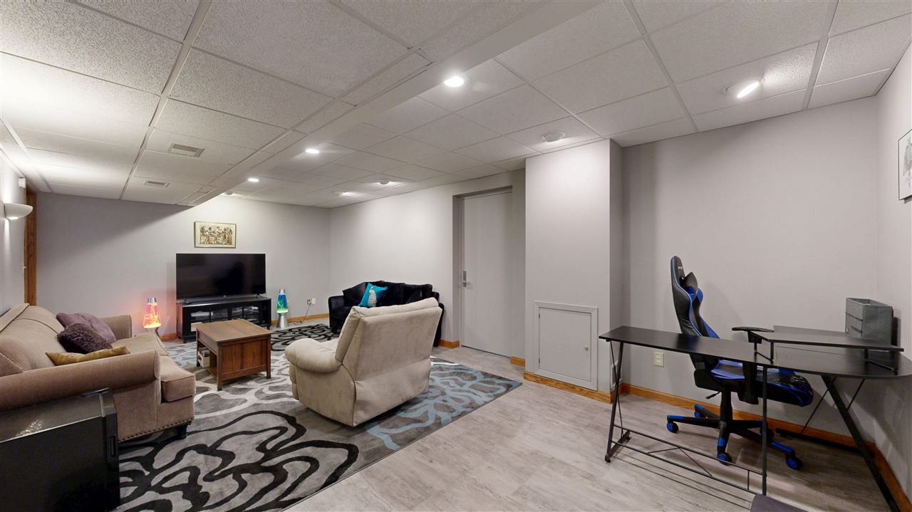 1017 5th Avenue Iowa City IA 52240