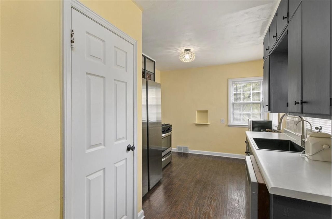 303 Virginia Avenue Des Moines IA 50315