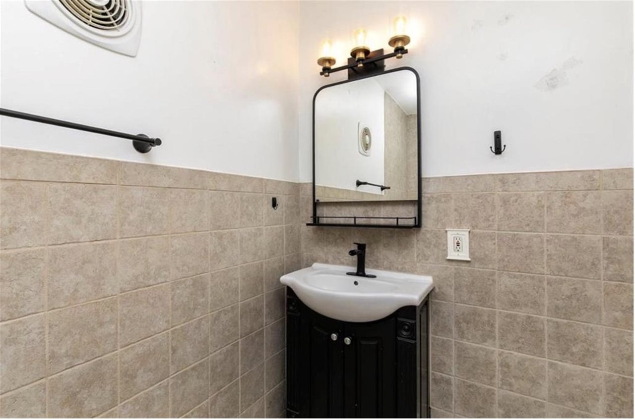 303 Virginia Avenue Des Moines IA 50315