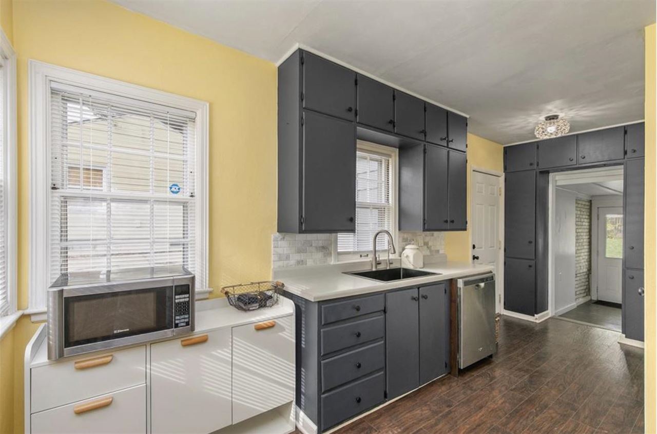 303 Virginia Avenue Des Moines IA 50315