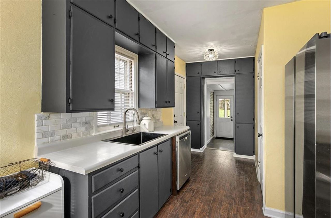 303 Virginia Avenue Des Moines IA 50315