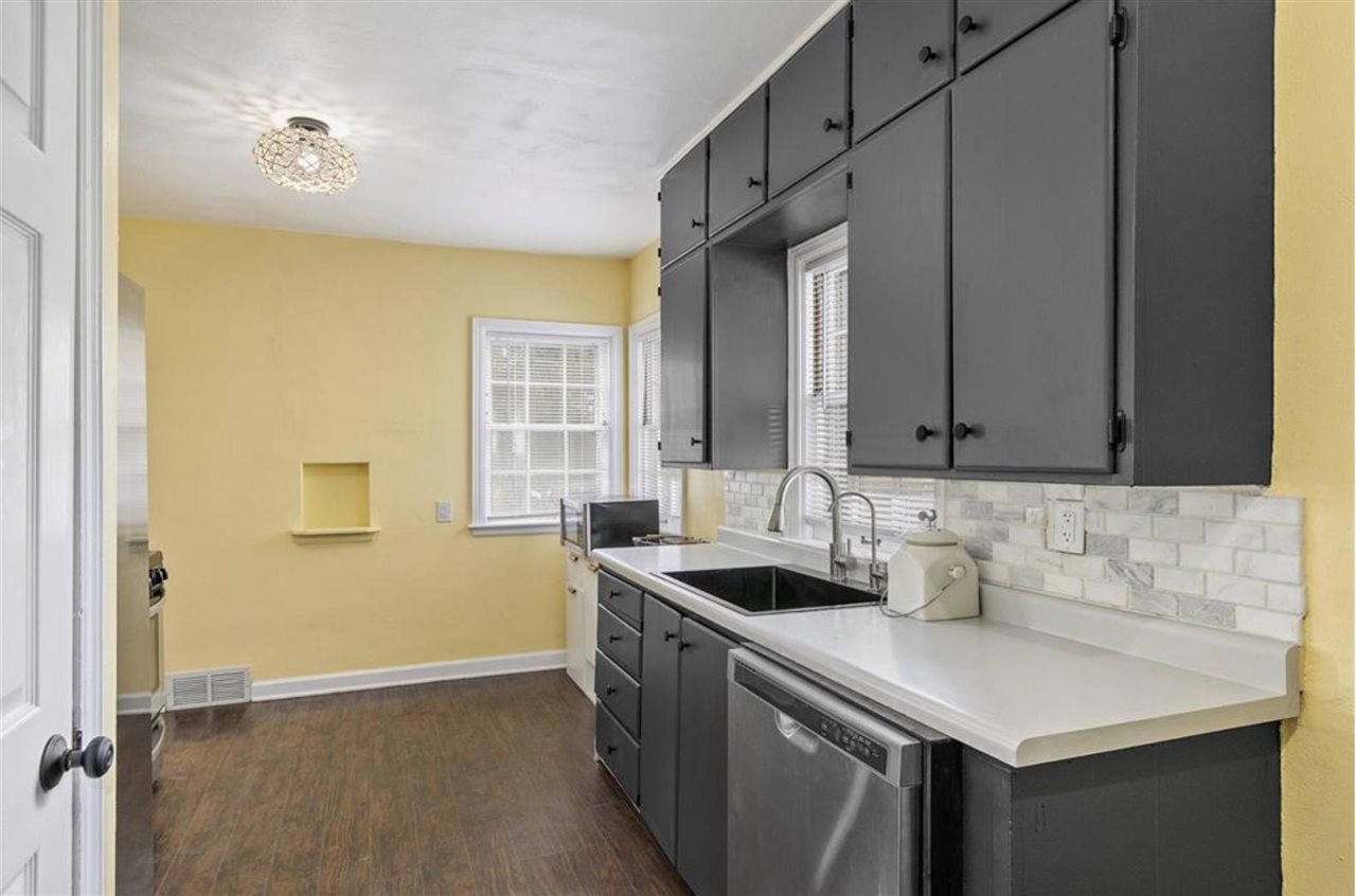 303 Virginia Avenue Des Moines IA 50315