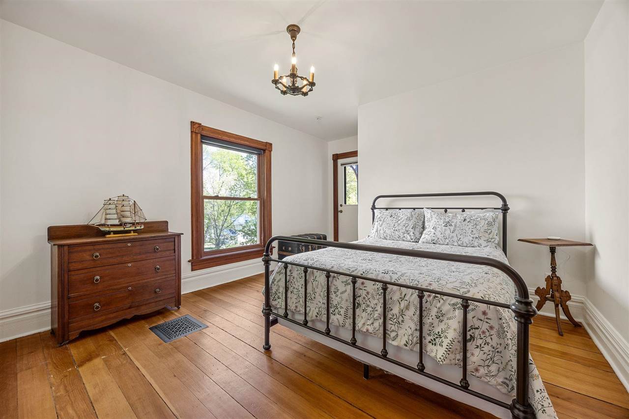 205 NW 2nd Avenue Mt Vernon IA 52314